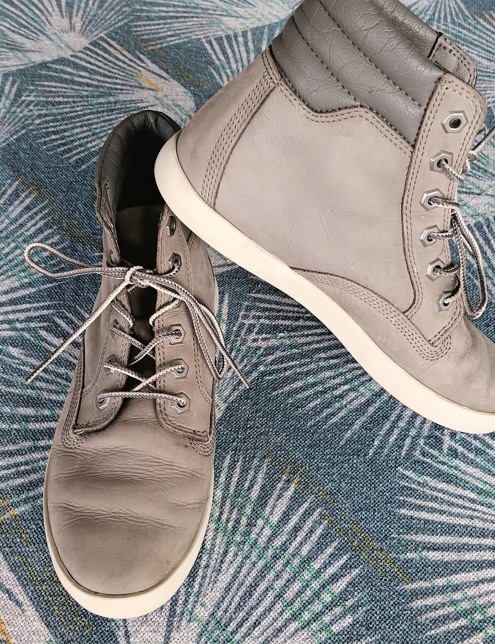 Timberland Dausette Women’s 7.5 Gray Nubuck High Sneaker Boot Ortholite A1H26